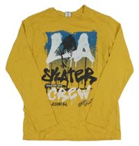 Okrové triko s graffiti nápisem Chapter Young