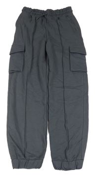 Tmavošedé cargo tepláky Page One Young