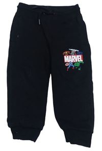 Černé tepláky s Avengers Marvel