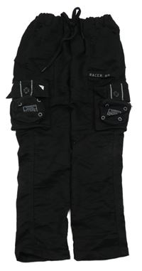 Černé teplákové rifle s kapsami 