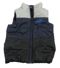 Černo-tmavomdro-šedá šusťáková zateplená vesta s logem Puma 