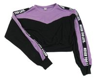 Černo-fialová crop mikina s pruhem s nápisy SHEIN