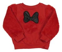 Červená mikina s chlupatými rukávy a Minnie George