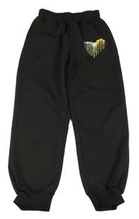 Černé tepláky se srdíčky 