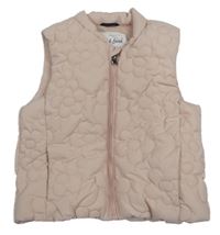 Světlepudrová šusťáková zateplená vesta s prošívanými květy C&A