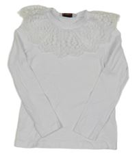 Bílé triko s krajkovým volánkem s květy 