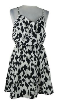 Dámské černo-bílé vzorované šaty 