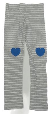 Šedo-bílé pruhované legíny se srdíčky 