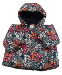 Tmavomodrá prošívaná šusťáková zimní bunda s kytičkami a volánkem a kapucí GAP