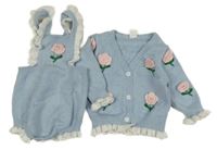 2Set - Světlemodro-bílý propínací svetr s kytičkami a volánky + úpletové laclové kraťasy SHEIN