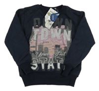 Nové - Tmavomodrá mikina s mrakodrapy