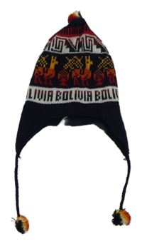 Tmavomodro-barevná čepice se vzorem a třásněmi 