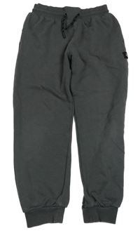 Tmavošedé tepláky F&F