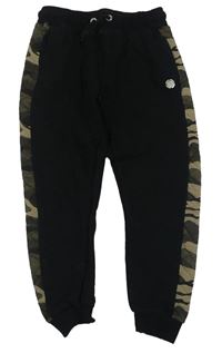 Černo-army tepláky Firetrap 