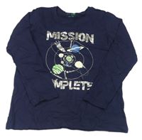 Tmavomodré triko s planetami a vrtulníky Tchibo