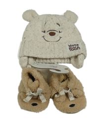 Nové - 2set - Světlebéžová melírovaná čepice - Pú + béžové chlupaté capáčky s čumákem vel. 17