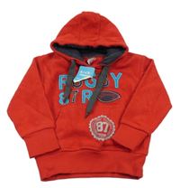 Nové - Červená  žebrovaná mikina s nápisem a kapucí 