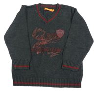 Tmavošedý svetr s nápisem a nášivkou