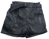 Černé koženkové sukňové kraťasy s páskem Primark