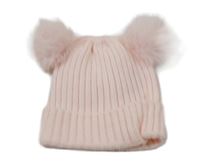 Růžová pletená čepice s bambulemi Primark