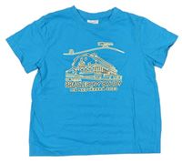 Azurové tričko s domkem a nápisem