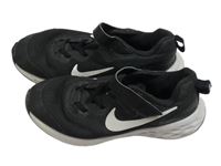 Černé prodyšné botasky Nike vel. 34