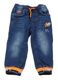 Tmavomodré jogger rifle s nápisem 