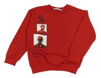 Červená mikina se Spidermanem