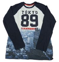 Bílo-tmavomodré triko s městem a číslem C&A