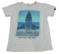 Světlešedé melírované tričko se surfem a palmami a nápisem LEMON BERET