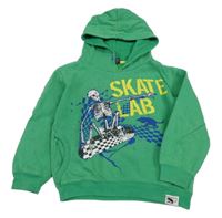 Zelená mikina s kostrou a kapucí