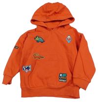 Červená mikina s nášivkami a kapucí Next