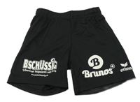 Černé sportovní kraťasy s nápisy erima