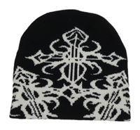 Černá vzorovaná čepice