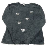 Tmavošedý chlupatý svetr se srdíčky z flitrů Yigga