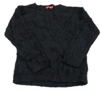 Černý chlupatý svetr 
