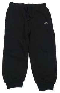 Černé tepláky s medvídkem Rebel