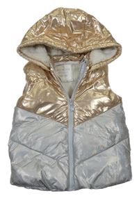 Zlato-stříbrná šusťáková zateplená vesta s kapucí Matalan