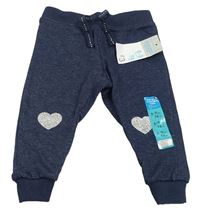 Tmavomodré tepláky se srdíčky Primark