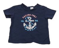 Tmavomodré tričko s kotvou 