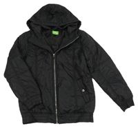 Černá šusťáková zateplená bunda s kapucí 