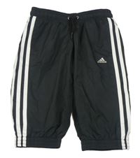 Černé funkční šusťákové capri kalhoty Adidas