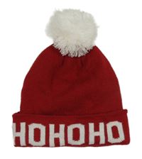 Červeno-bílá čepice s nápisem a bambulí 