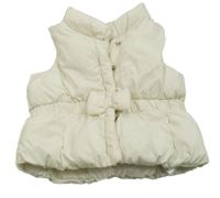 Bílá šusťáková zateplená vesta s mašlí GAP