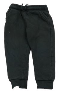 Černé tepláky F&F