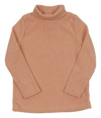 Světlerůžový žebrovaný svetr s rolákem 