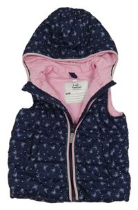 Tmavomodrá šusťáková prošívaná zateplená vesta s motýly s kapucí Topolino
