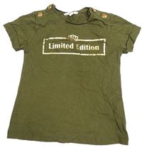 Khaki tričko s nápisem a korunkou River Island