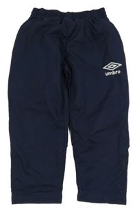 Tmavomodré šusťákové podšité kalhoty s logem Umbro
