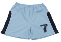 Světlemodro-tmavomodré sportovní kraťasy s číslem 